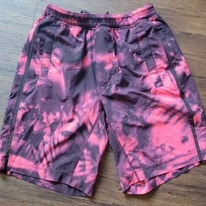 Lululemon Men's Small Lined Shorts